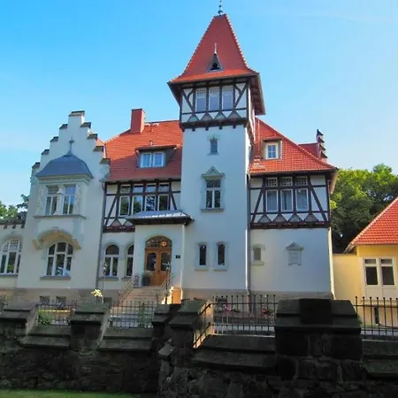 Schlossvilla Отель Derenburg