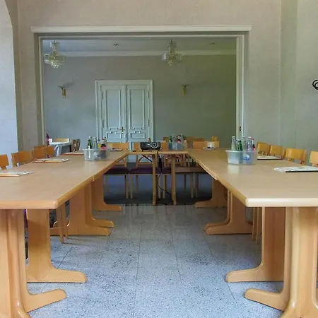 Schlossvilla Отель Derenburg