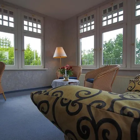 Schlossvilla Отель Derenburg